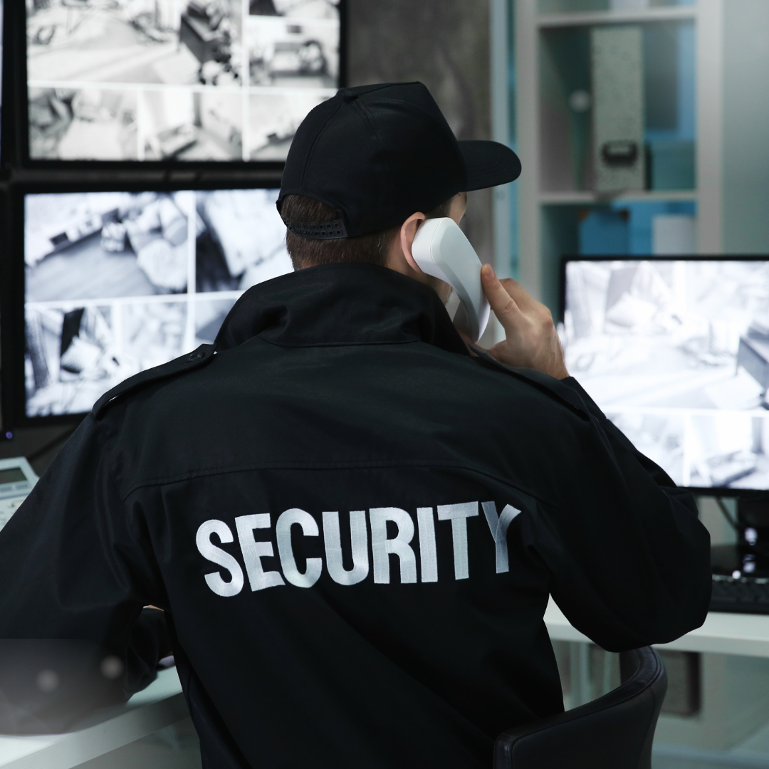 Agente de portaria em controle de acesso